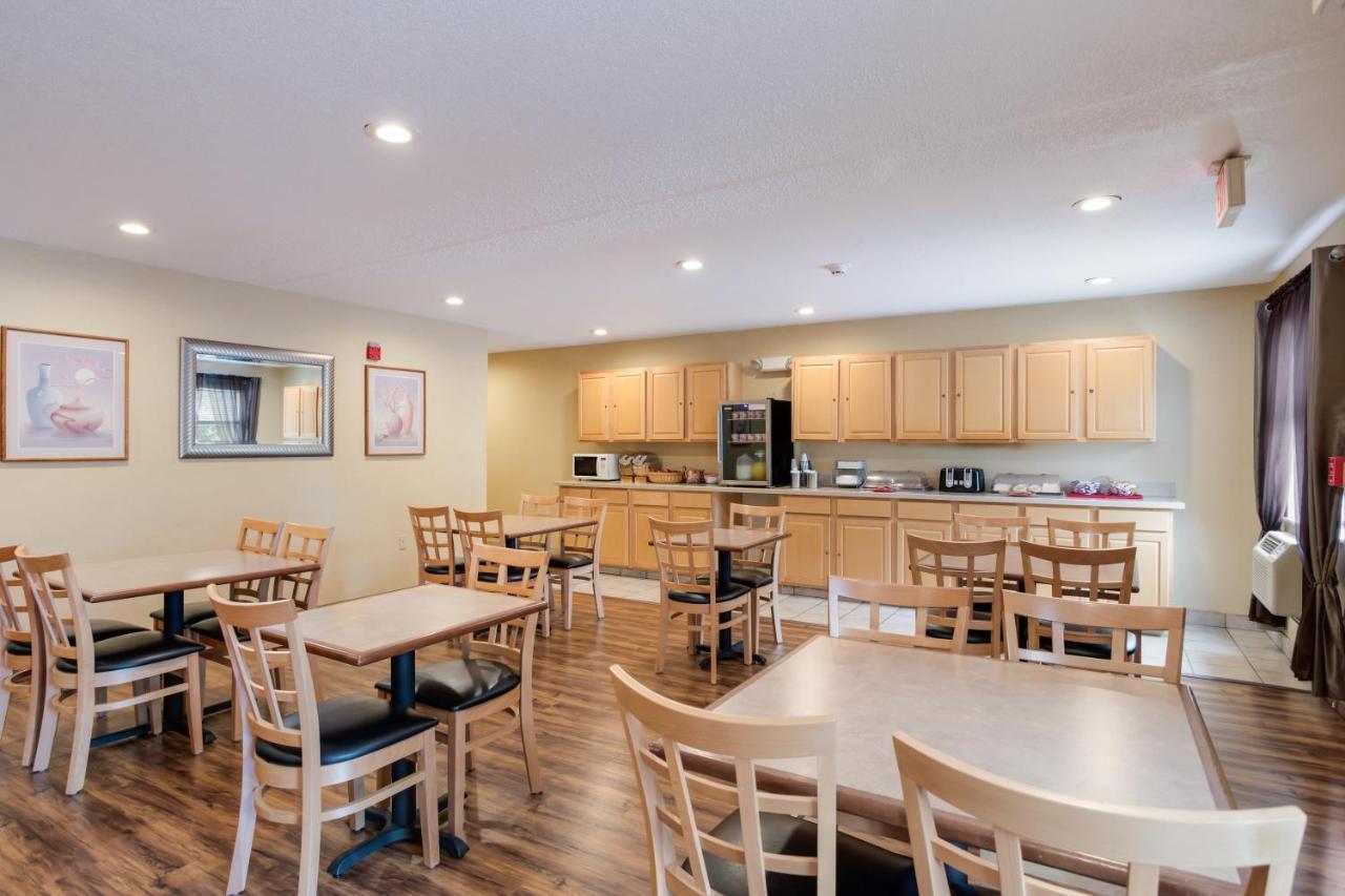 Econo Lodge Painted Post - Corning Экстерьер фото
